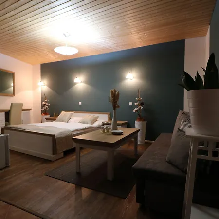 Zamecky Rotunda 3* Břeclav