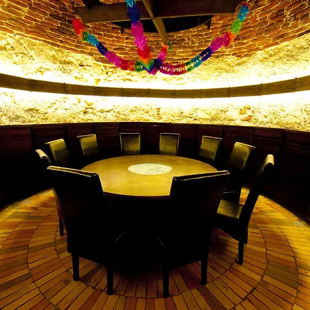 Zamecky Rotunda 3*