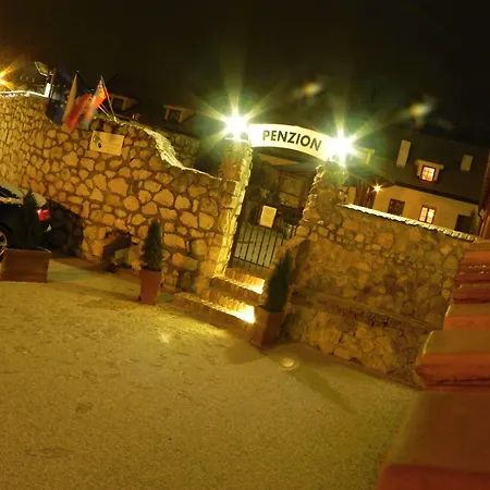 بيت ضيافة Zamecky Rotunda