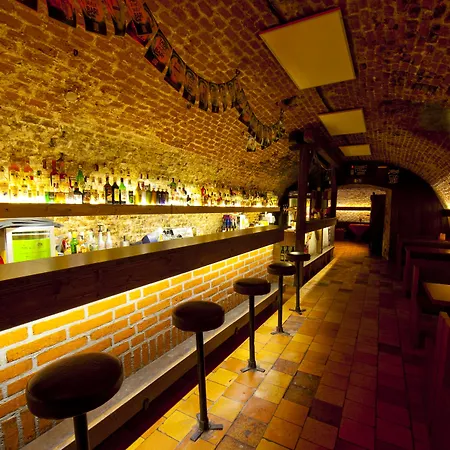 بيت ضيافة Zamecky Rotunda 3*