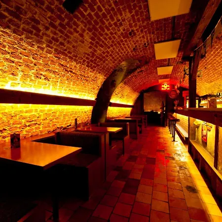 Zamecky Rotunda 3*