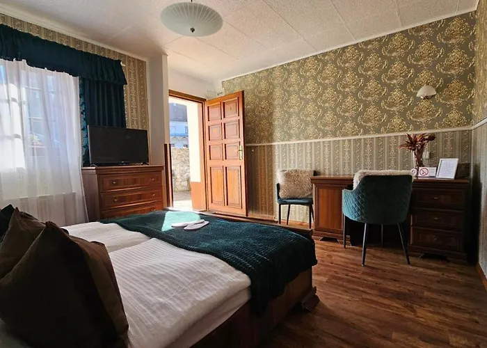 Gasthuis Zamecky Rotunda 3*