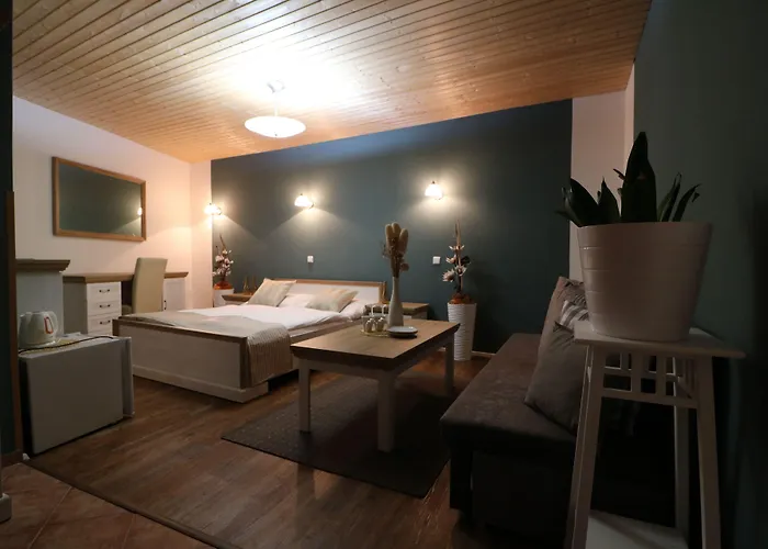 Zamecky Rotunda 3* Břeclav